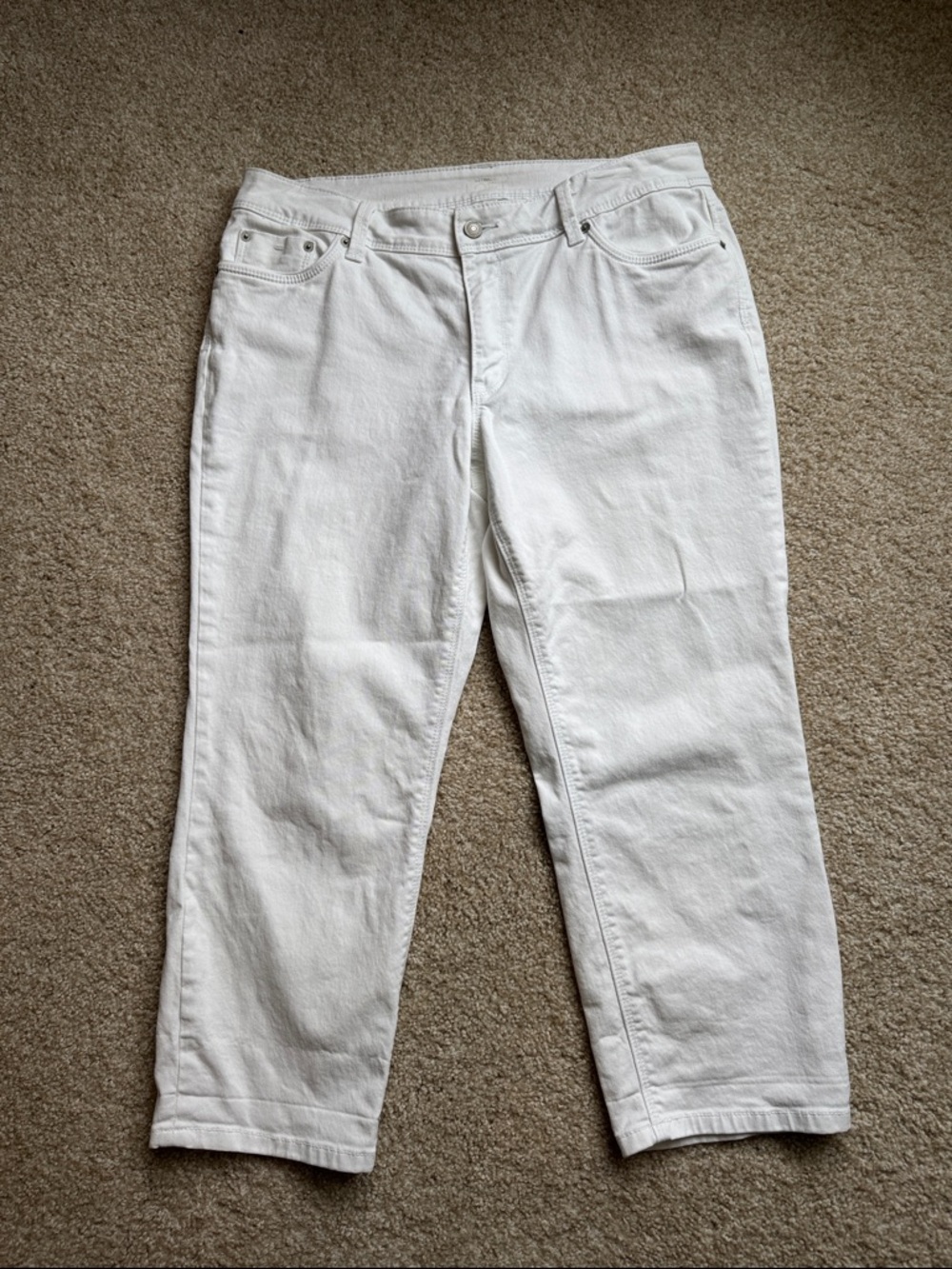 Loft Classic White Straight-Leg crop Jeans